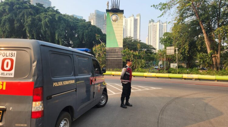 Tak Beri Celah Pelaku Kejahatan, Polisi Kuasai Titik Rawan Kemayoran Lewat Strong Point Sore Hari