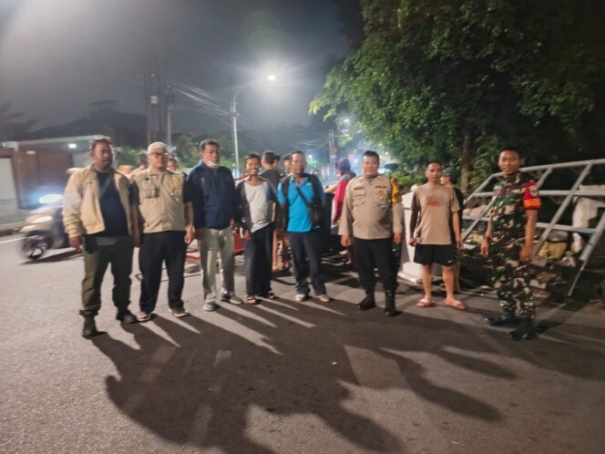 
					Polri Hadir di Pos Kamling, Menyatukan Kepedulian untuk Keamanan Lingkungan