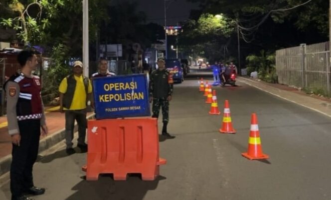 
					Operasi Cipta Kondisi Statsioner” Polsek Sawah Besar Kerahkan 11 Personil Sasar Kejahatan Jalanan Jelang Dini Hari