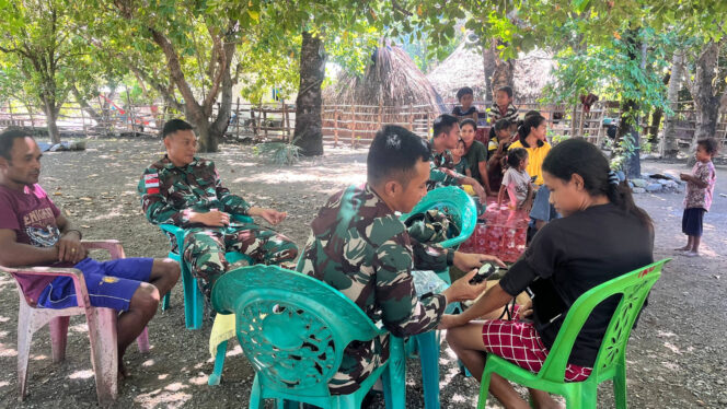 
					Peduli Kesehatan Masyarakat Perbatasan, Satgas Pamtas Yonarhanud 2 Kostrad Gelar Pengobatan Gratis
