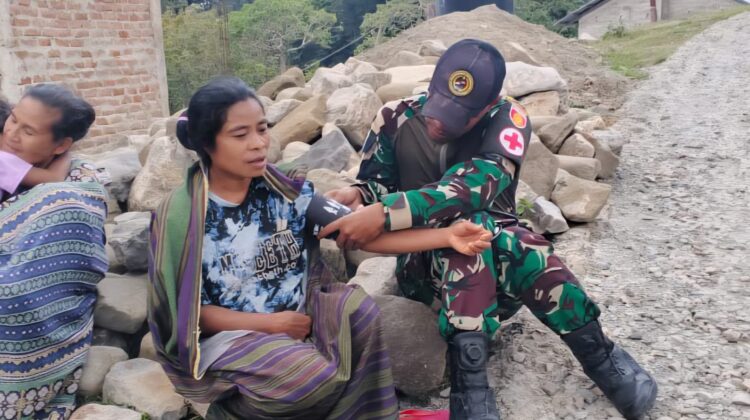 Jangkau Pelosok Perbatasan, Yonarmed 12 Kostrad Pastikan Kesehatan Warga Tetap Terjaga