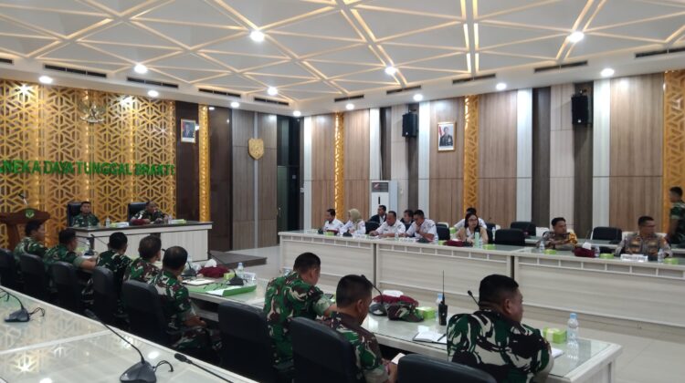 Bhabinkamtibmas Hadiri Rapat Koordinasi Perihal Kodam Jaya Akan Bangun Mess TNI AD di Kwini, Lahan dan Bangunan Segera Dikosongkan