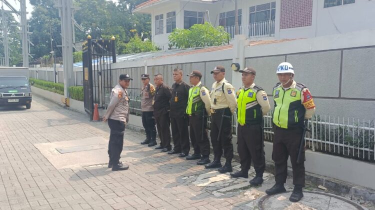 Kapolsubsektor Kampung Bali Pimpin Apel Pengamanan Aksi Unras Aliansi Mahasiswa Maluku Utara