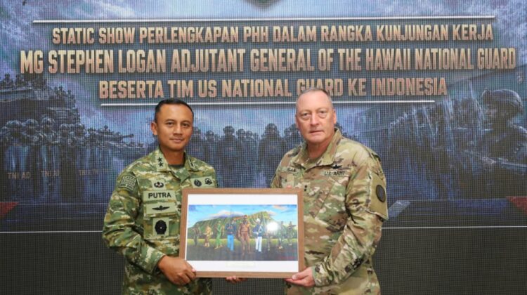 Pererat Kerjasama Pertahanan, Kodam Jaya Gelar Static Show PHH untuk Delegasi Hawaii National Guard