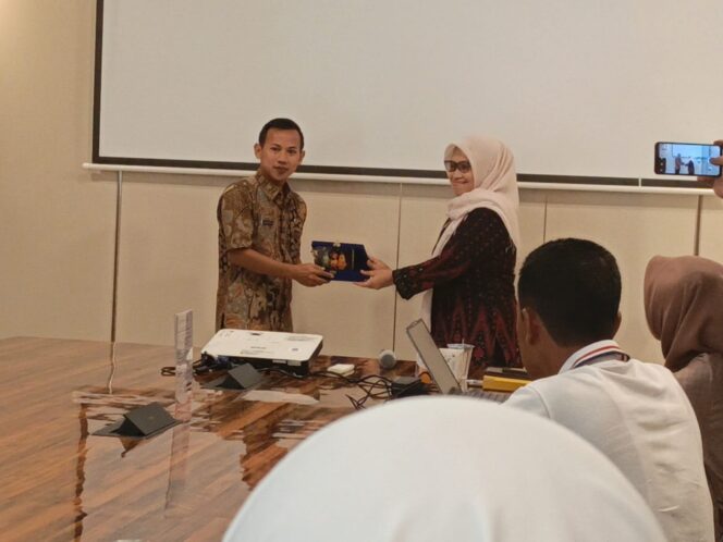 
					Dharma Jaya Buka Wawasan Siswa SMPN 51 Jakarta tentang Ketahanan Pangan dan Industri Protein Hewani