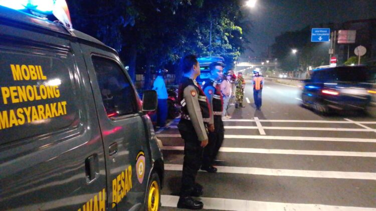 Kanit Binmas Pimpin Patroli Tengah Malam, Polsek Sawah Besar Perkuat Strong Poin Dan Pengamanan” Cegah Balapan Liat
