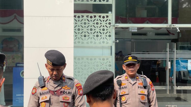 63 Personel Gabungan Siaga, Polsek Metro Menteng Antisipasi Aksi Mahasiswa di Kantor BGN