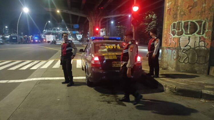 Patroli Cipta Kondisi Polsek Cempaka Putih Perketat Pengawasan di TL Rawasari, Cegah Balap Liar dan Tawuran