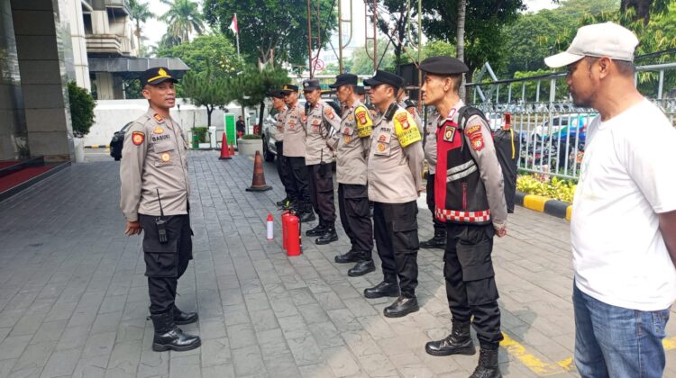 HMI Jakarta Selatan Gelar Aksi di Menara Salemba, Desak Kejagung Usut Dugaan Korupsi Alat Kesehatan, Polisi Siapkan Pengamanan