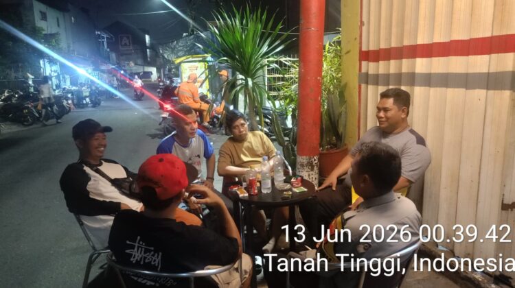 Malam Tak Pernah Lengah, Patroli Satkamling Polsek Johar Baru Perkuat Benteng Keamanan Warga Tanah Tinggi