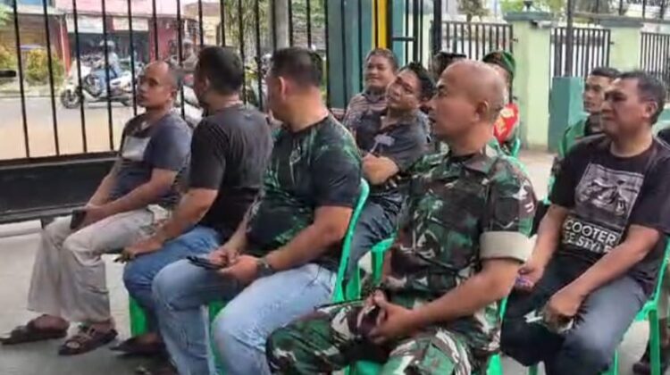 Komsos Koramil 04/Cikupa Nobar Piala Dunia Hadirkan Masyarakat