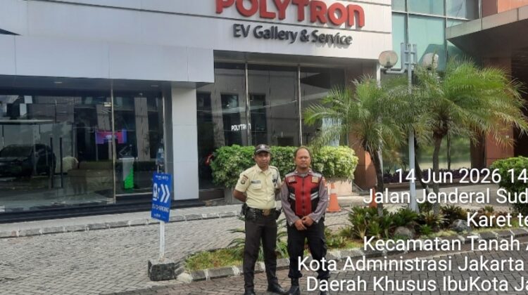 Patroli Dialogis Unit 1052 Polsek Metro Tanah Abang Antisipasi Gangguan Kamtibmas di Jl. Jenderal Sudirman