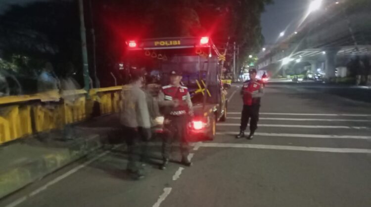 Polri Hadir Saat Dini Hari, Polsek Metro Tanah Abang Gelar Patroli Mobile