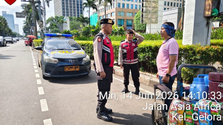 Patroli Dialogis Unit 1053 Polres Metro Jakarta Pusat Antisipasi Gangguan Kamtibmas di Kawasan Plaza Senayan