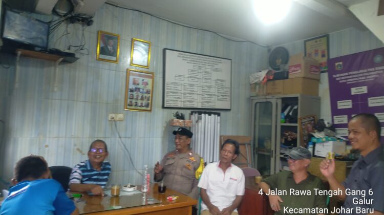 Bhabinkamtibmas Sambang Warga RW 06 Galur, Perkuat Sinergi Jaga Keamanan Lingkungan