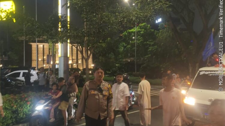 150 Warga Meriahkan Pawai Obor 1 Muharam di Kebon Sirih
