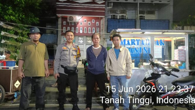 
					Malam Hari Bukan Celah Kejahatan, Polisi dan FKDM Sisir Wilayah Cegah Tawuran di Johar Baru