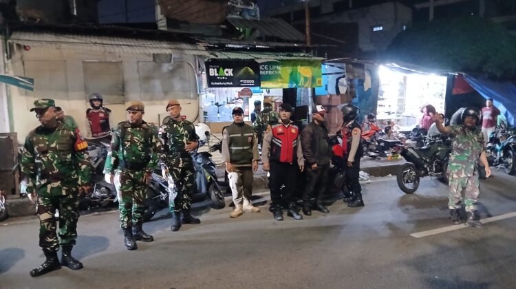 Sinergitas TNI-Polri dan Satpol PP, Patroli Gabungan Digelar di Wilayah Tanah Abang