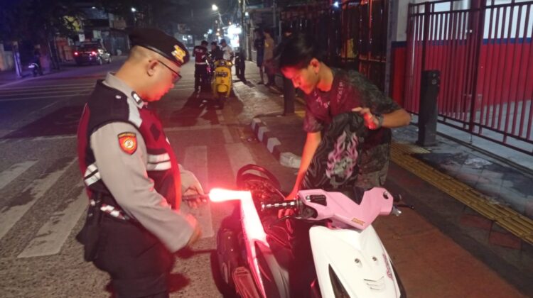 Razia Stasioner dan Patroli Cipta Kondisi Polsek Cempaka Putih, Wujud Nyata Hadirnya Polisi Menjaga Keamanan Warga