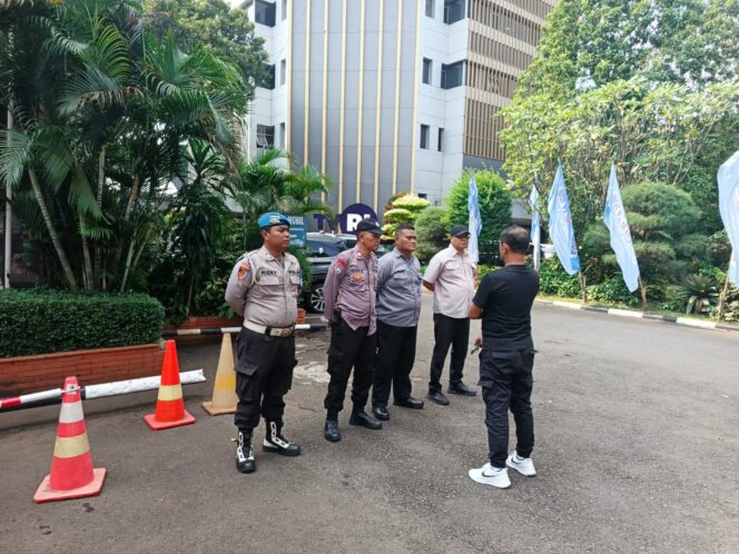 
					Polsek Tanah Abang Gelar Apel Pengamanan Aksi Unjuk Rasa di LPP TVRI