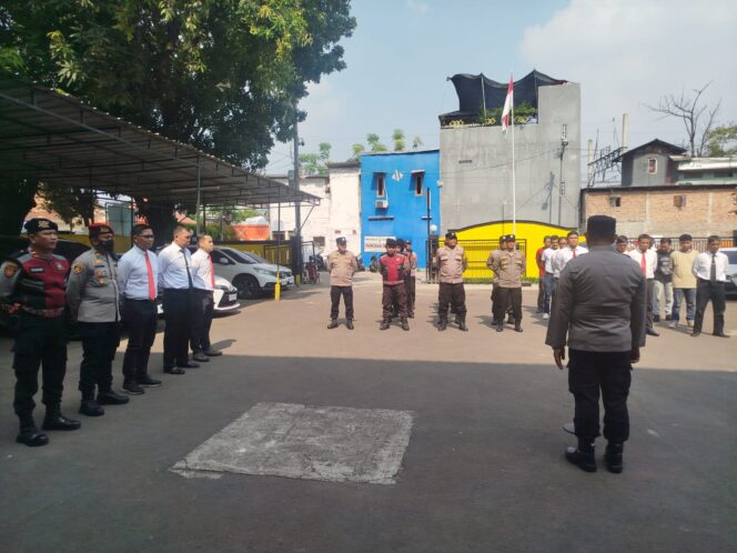 
					Apel Pagi Polsek Johar Baru, Wakapolsek Tekankan Disiplin dan Optimalisasi Program Jaga Jakarta On The Spot