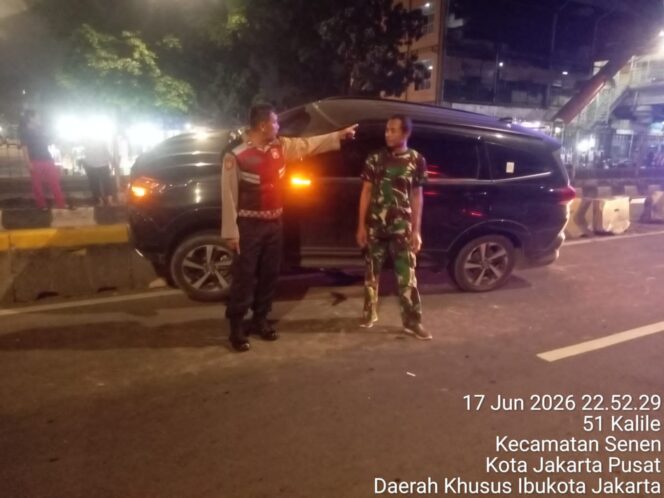 
					Respon Cepat Polisi Tindak Lanjuti Laporan Warga Melalui Call Center 110 tentang Mobil Toyota Rush Tabrak Separator Busway di Jalan Senen Raya