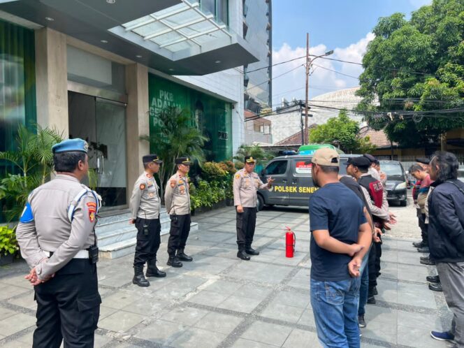 
					Aksi Unjuk Rasa di DPP PKB Jakarta Pusat Batal, Polisi Tetap Siaga Lakukan Pengamanan