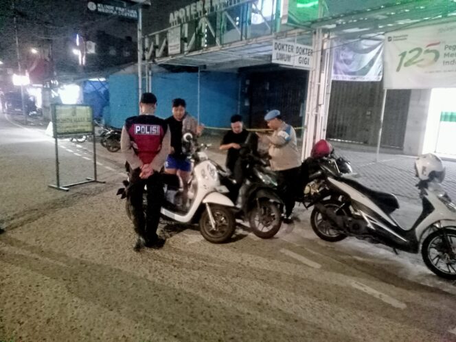 
					Patroli dan Razia Preventif, Upaya Polri Menjaga Keamanan Lingkungan