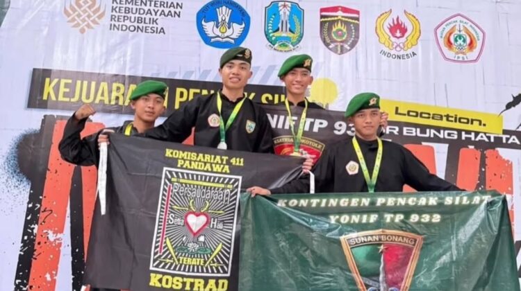 Danbrigif 6 Kostrad Berikan Penghargaan kepada Prajurit Berprestasi di Ajang Pencak Silat Nasional