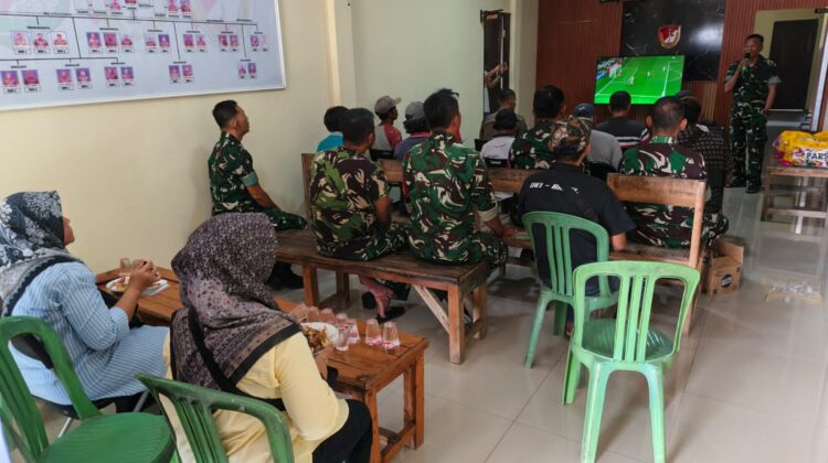 Danramil Cibarusah Gelar Nobar Piala Dunia 2026, Warga Antusias Ikuti Kuis Berhadiah Sembako