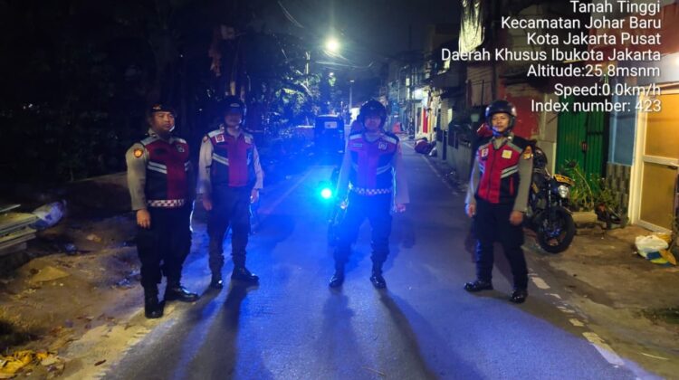 Sisir Permukiman Warga, Patroli Bermotor Malam Hari Unit Samapta Cegah Tawuran dan Gangguan Kamtibmas