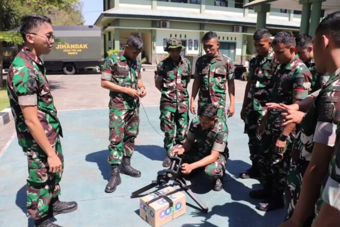 
					Yonzipur 10 Kostrad Asah Kemampuan Nunika dan Jihandak Melalui Mobile Training Team