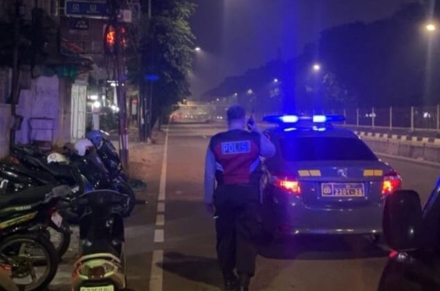 Patroli Mobile Blue Light Polsek Sawah Besar” Mampu Berikan Rasa Aman Dan Cegah Kejahatan Jelang Dini Hari