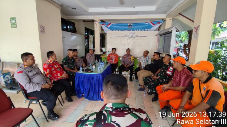 Jumat Barokah Polsek Johar Baru, Perkuat Sabuk Kamtibmas dan Salurkan Bantuan untuk Mitra Keamanan Wilayah