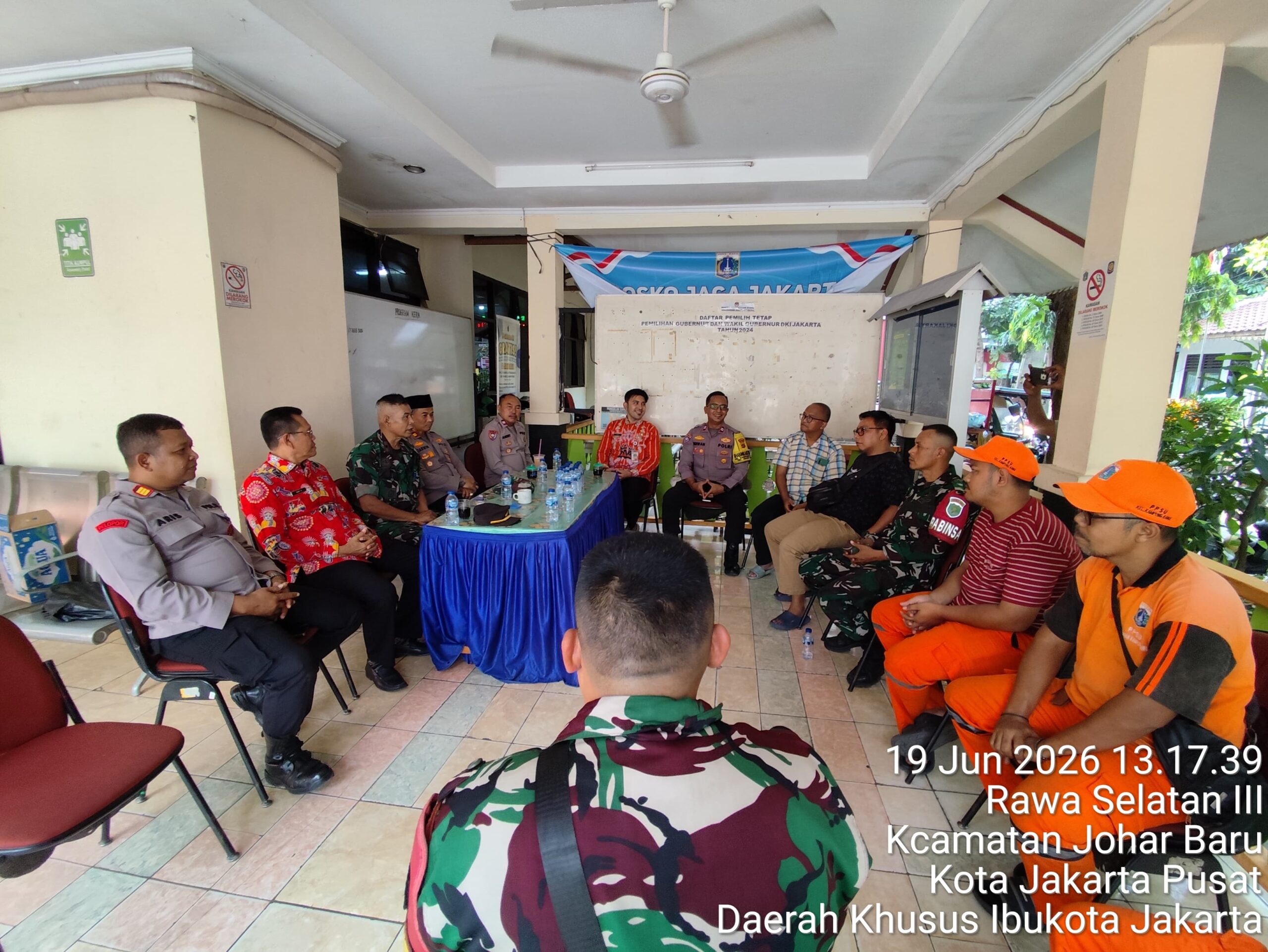 Jumat Barokah Polsek Johar Baru, Perkuat Sabuk Kamtibmas dan Salurkan Bantuan untuk Mitra Keamanan Wilayah