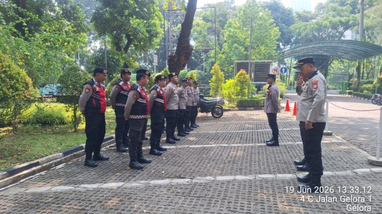 Pastikan Aksi Unjuk Rasa Berjalan Aman dan Tertib, Polsek Johar Baru Kerahkan Personel Pengamanan di Sekat LHK