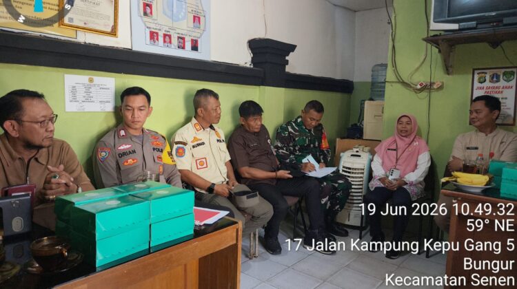 Tiga Pilar Kelurahan Bungur Gelar Rapat Silaturahmi dan Koordinasi Bersama FKDM