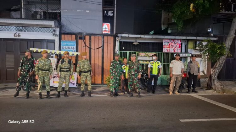 Patroli Komduk Perkuat Sinergi TNI-Polri dan Warga, Jaga Kondusivitas Johar Baru