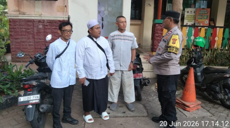 Patroli Wilayah dan Sambang Warga, Bhabinkamtibmas Johar Baru Ajak Warga Tingkatkan Kewaspadaan Kamtibmas