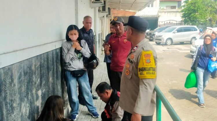 Cekcok Pasangan di Depan RS 128 Kramat Raya, Polisi Lakukan Mediasi dan Bubarkan Kerumunan
