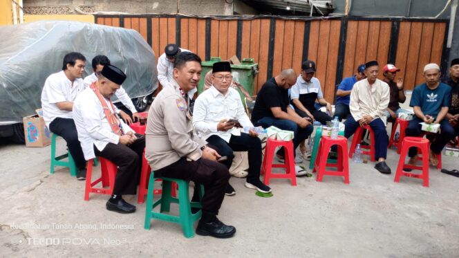 
					Tiga Pilar Kebon Kacang Hadiri Kegiatan Santunan Anak Yatim di RW 09