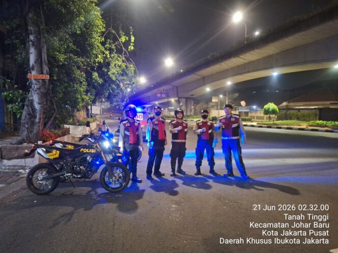
					Blue Light Patrol Unit Samapta Cegah Gangguan Kamtibmas Jelang Pagi di Johar Baru