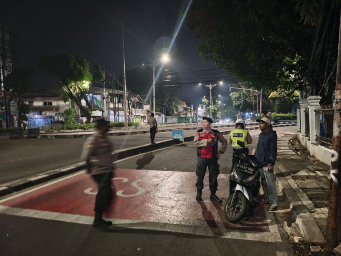 
					Polsek Metro Tanah Abang Gelar Razia Stasioner, Antisipasi Kejahatan Jalanan dan Penyalahgunaan Narkoba
