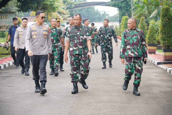 
					PERERAT SINERGITAS, DANREM 052/WIJAYAKRAMA GELAR COFFEE MORNING DAN LATIHAN MENEMBAK BERSAMA FORKOPIMDA