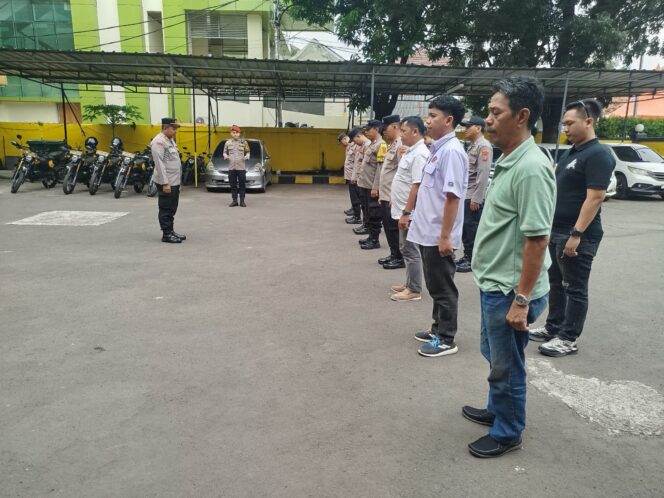 
					Apel Pagi Jam Pimpinan, Polsek Johar Baru Tekankan Kesiapsiagaan Personel