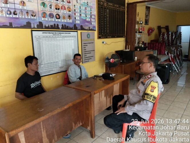 
					Patroli dan Sambang Warga, Polsek Johar Baru Perkuat Kamtibmas di RW 09