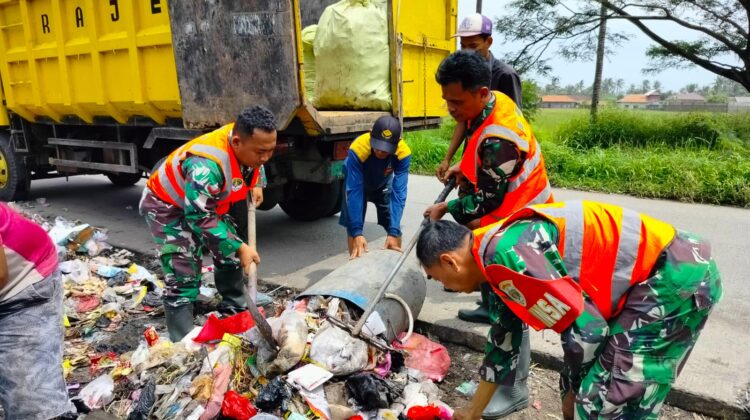 Satgas Sampah Koramil Rajeg, Brantas Sampah di Tanjakan
