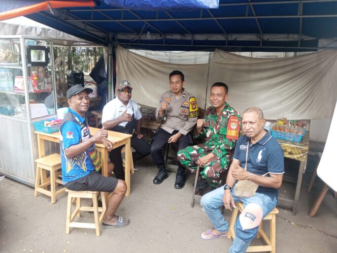
					Bhabinkamtibmas dan Babinsa Sambangi Tokoh Masyarakat Mess Cendrawasih, Perkuat Sinergi Menjaga Kamtibmas