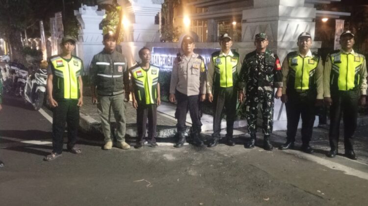 Patroli Komduk Johar Baru Perkuat Sinergitas TNI-Polri dan Warga Jaga Kamtibmas