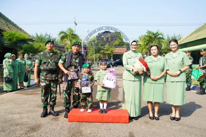 
					Pangdivif 2 Kostrad Ajak Prajurit Bijak Hadapi Tantangan Global dan Jaga Kehormatan TNI